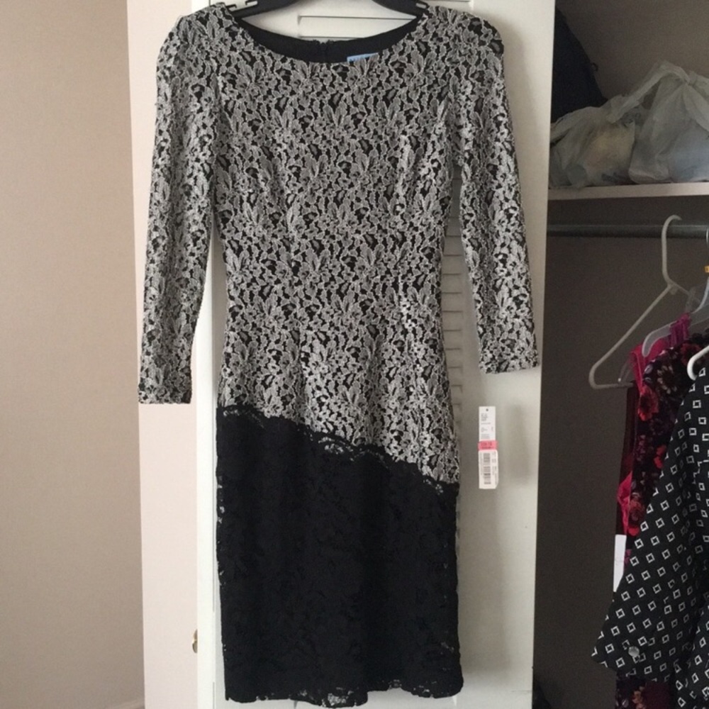SOLD‼️Antonio Melani Ivory & Black lace dress